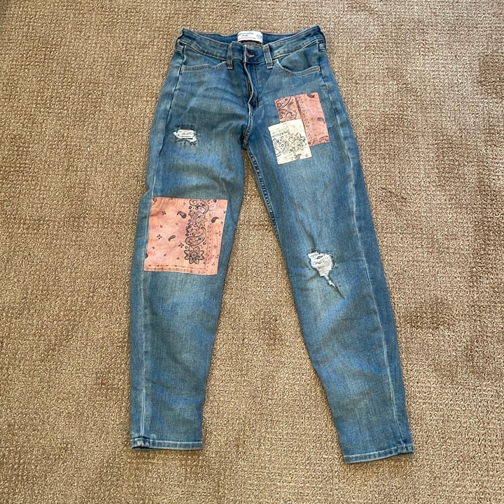 Girls size 13/14 mini Mom jeans Abercrombie